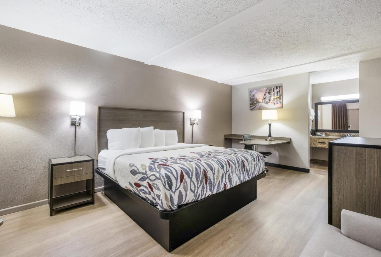 Red Roof Inn Savannah - Richmond Hill I-95 Экстерьер фото