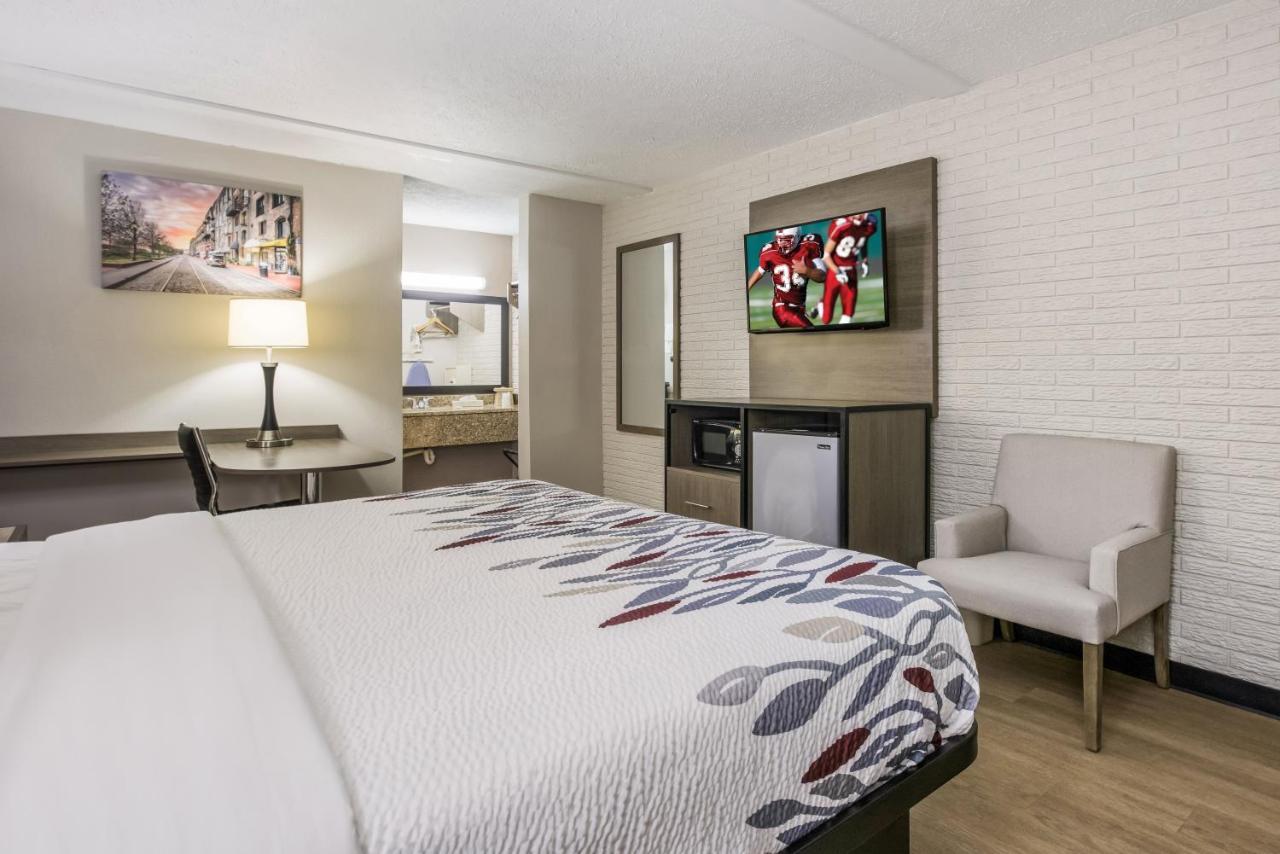 Red Roof Inn Savannah - Richmond Hill I-95 Экстерьер фото