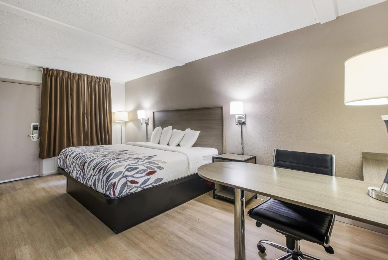 Red Roof Inn Savannah - Richmond Hill I-95 Экстерьер фото