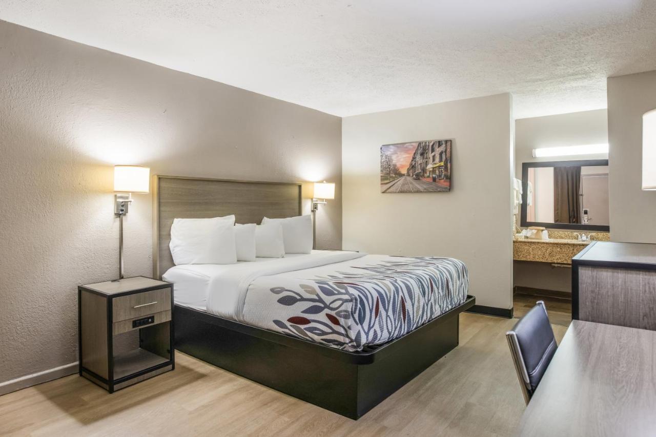 Red Roof Inn Savannah - Richmond Hill I-95 Экстерьер фото