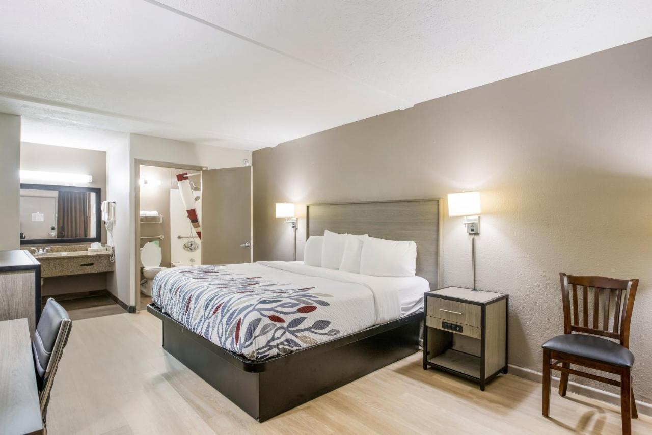 Red Roof Inn Savannah - Richmond Hill I-95 Экстерьер фото