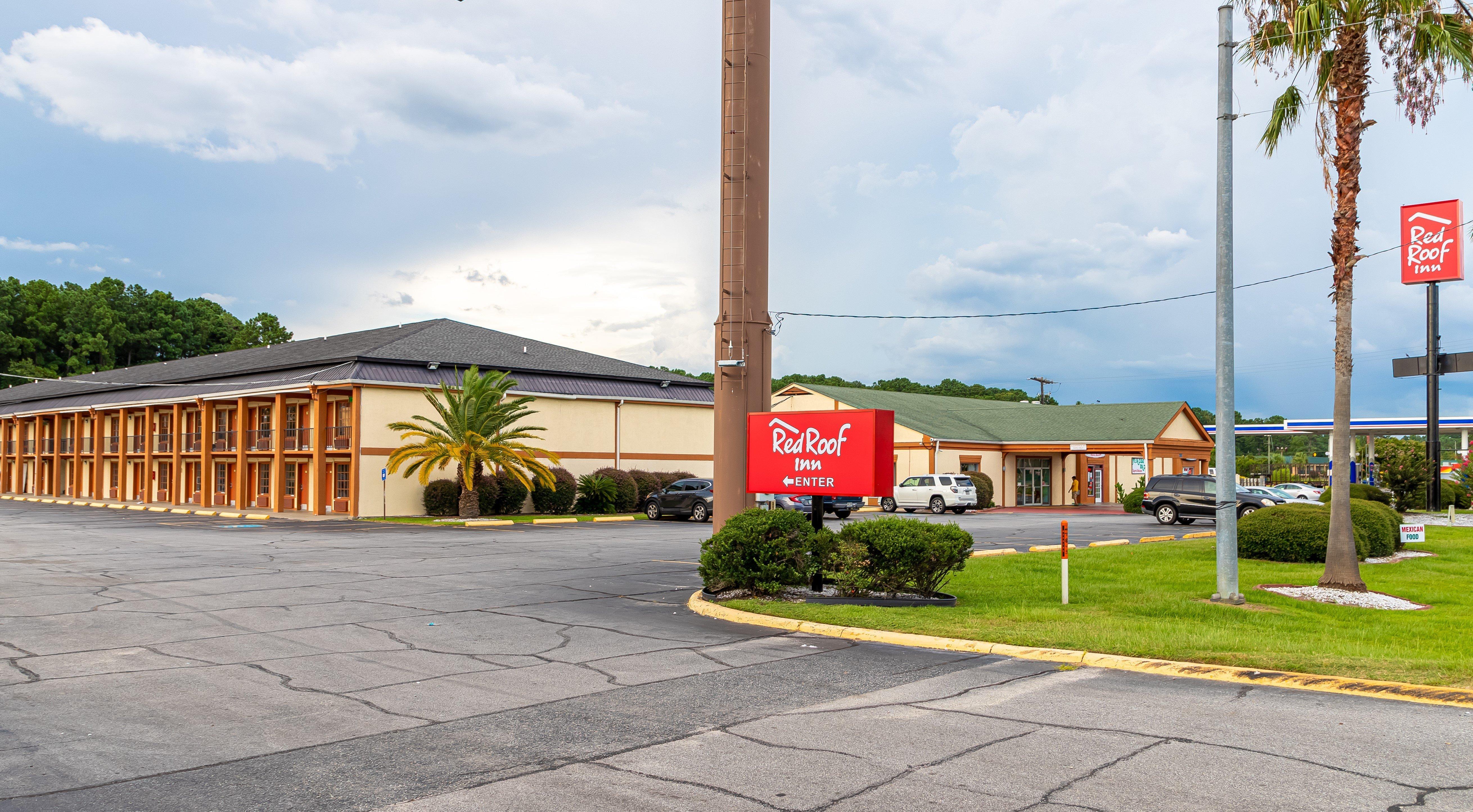 Red Roof Inn Savannah - Richmond Hill I-95 Экстерьер фото